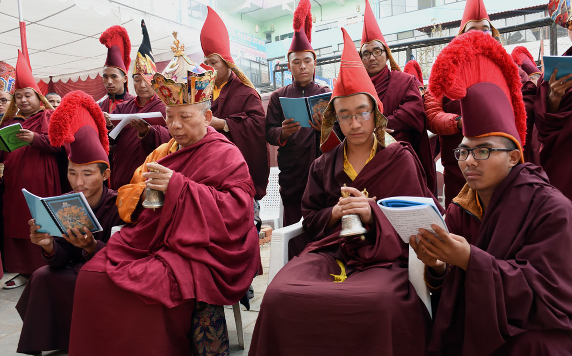 特别是弘扬宁玛巴传承法脉中的敦珠法王传承 详全文   从觅地,设计